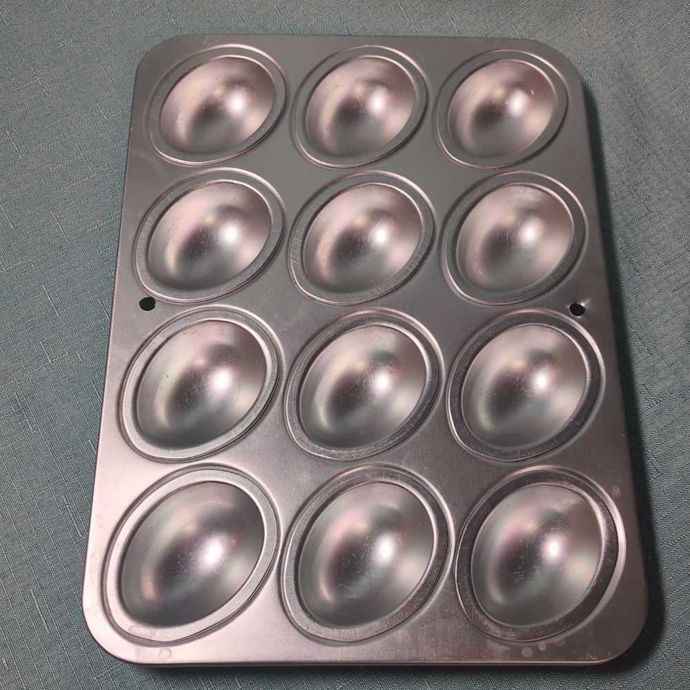 Wilton Cake Pan Petite Easter Egg Cake 2105-4794 Mold 1993 EUC! SHIPS FAST!